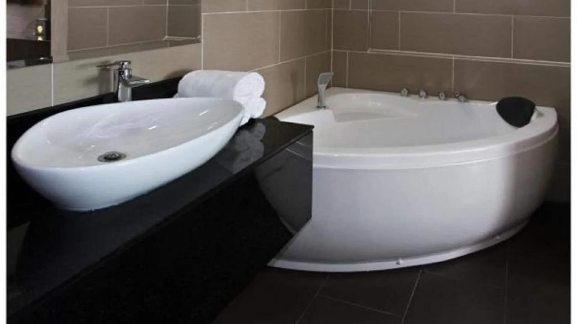 ***  New Sun Hotel Nha Trang Vietnam